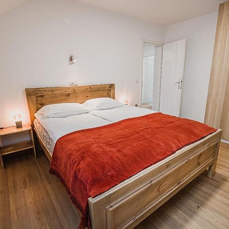 Mojcin Pisker Apartment House Kranj Eksteriør billede