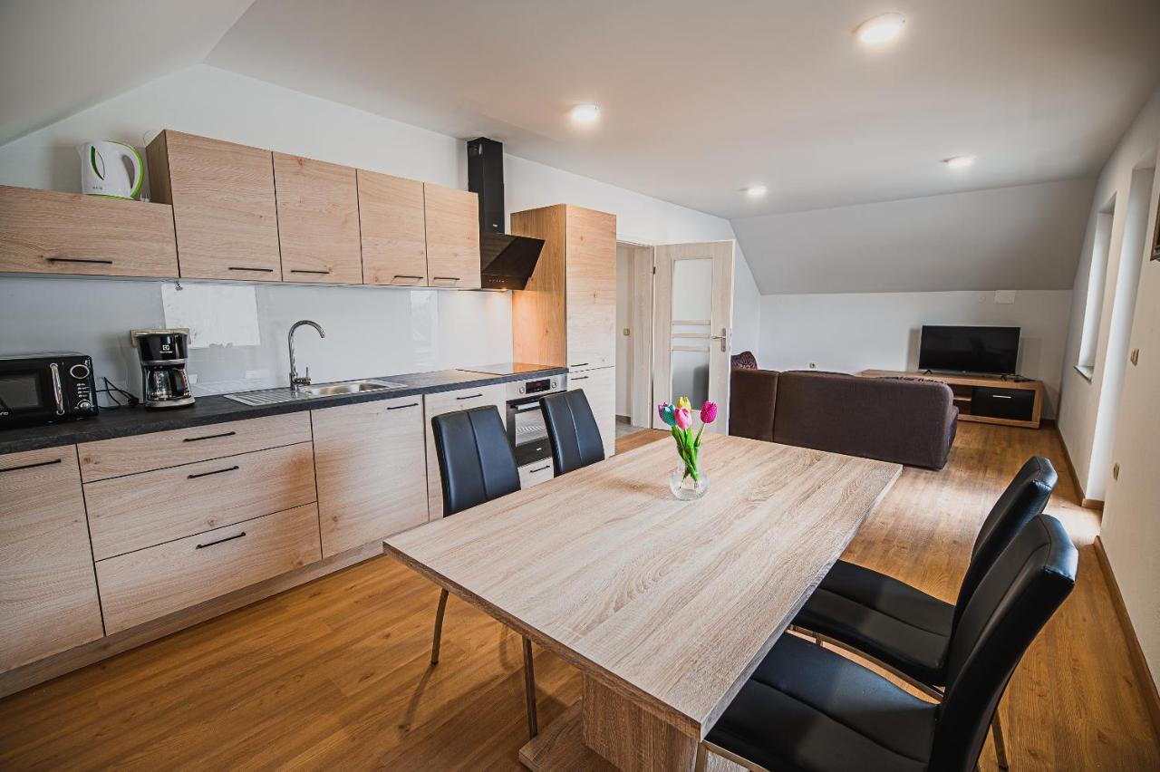 Mojcin Pisker Apartment House Kranj Eksteriør billede