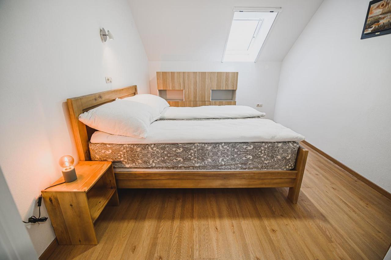 Mojcin Pisker Apartment House Kranj Eksteriør billede