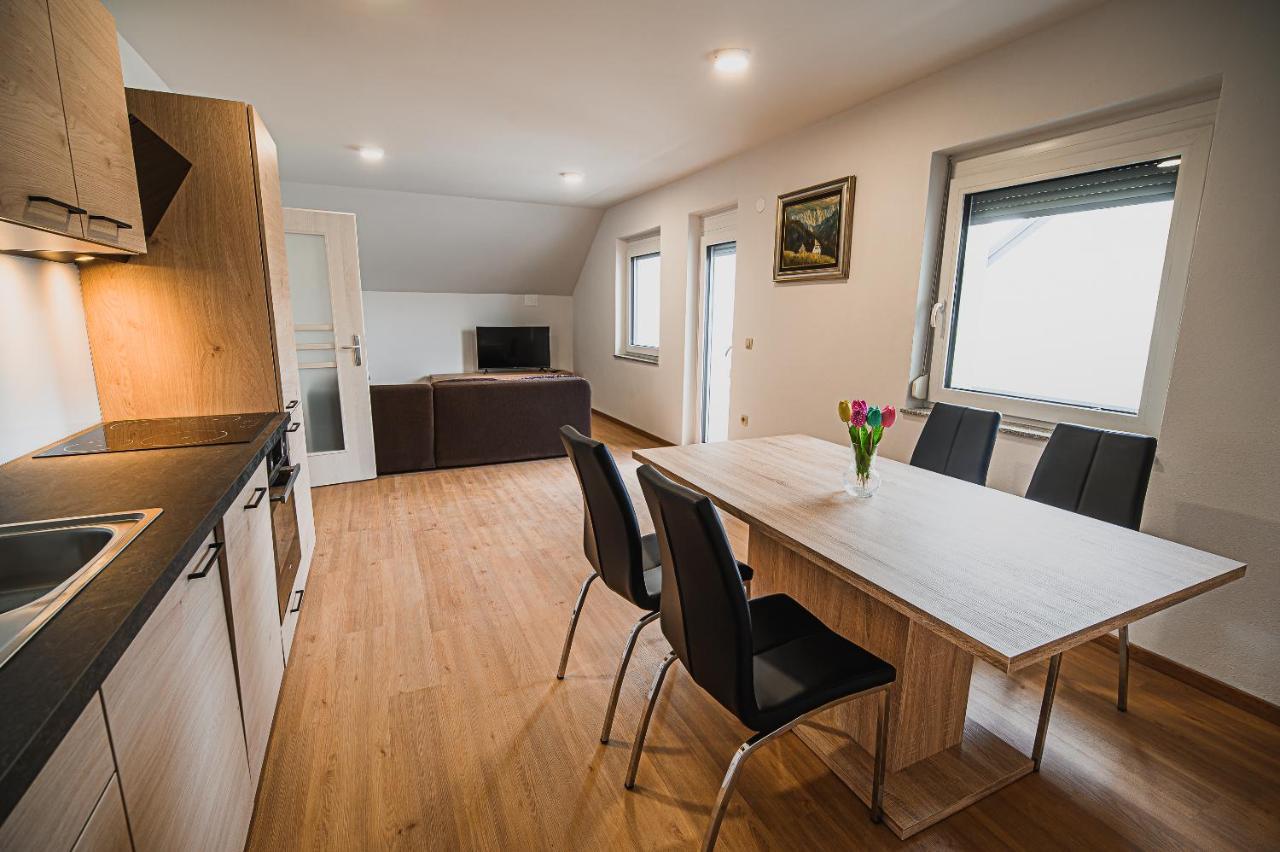 Mojcin Pisker Apartment House Kranj Eksteriør billede